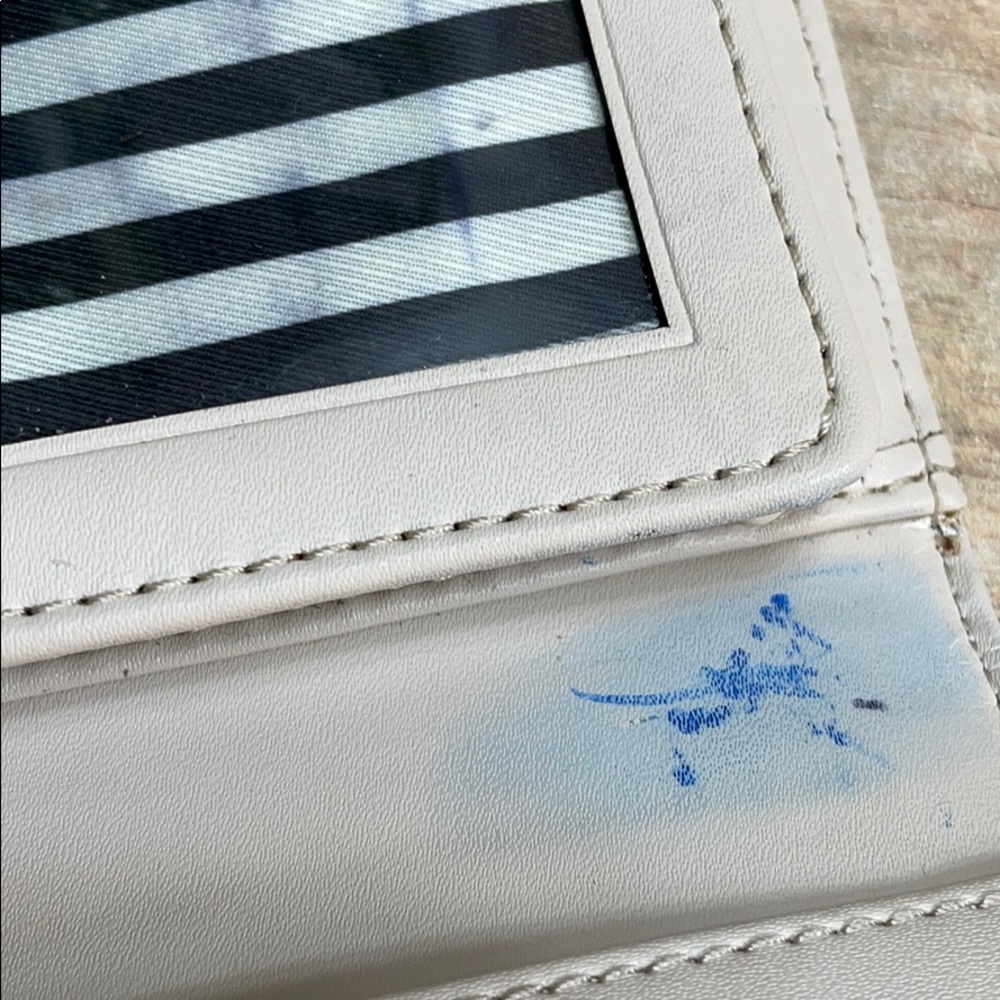 Kate Spade Wallet - Picture 8 of 15
